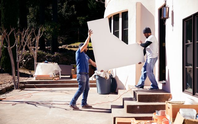 Tips That Help Fabricators Retain Installers and Fabricators - Grand Onyx